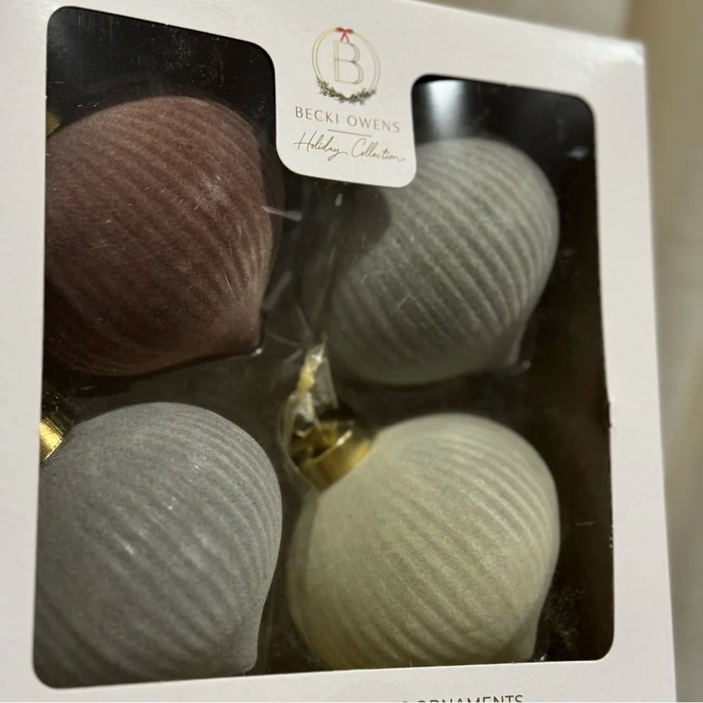Set Of 4 Velvet Glass Flocked Tree Ornaments Becky Owens Moody Color NEW